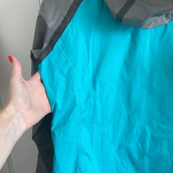 NWT Columbia Women’s Teal & Gray Outdry Extreme Hybrid Jacket - Size Large - Picture 7 of 10